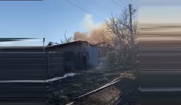 "Освободители херовы! Около 20 домов уничтожены!", - российские оккупанты обстреляли город Лозовая в Харьковской области. ВИДЕО