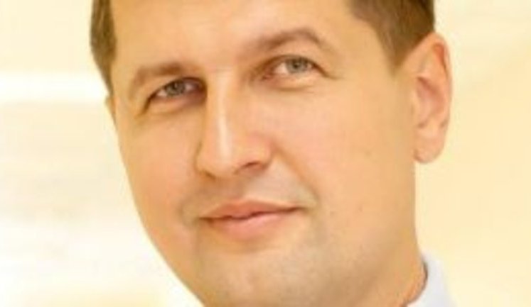 Нардеп Игорь Попов (Радикальная партия): "Прессе стоит зафиксировать номера чартеров, вылетающих в сторону Франции в четверг. И поинтересоваться, кто оплачивал эти перелеты"