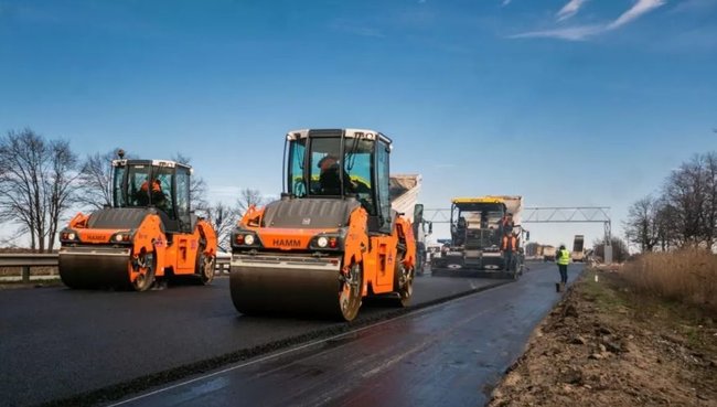 Автомагистраль-Юг на большинстве объектов Большого строительства работает с опережением графика 01