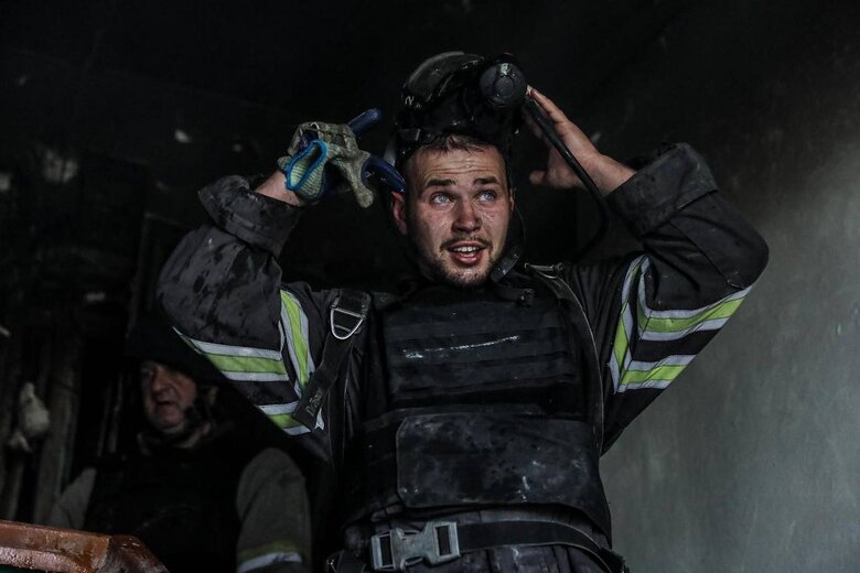 Zelenskyy congratulated employees of State Emergency Service on Day of Rescuer: You saved thousands of lives after shelling, eliminated more than 100,000 fires 02