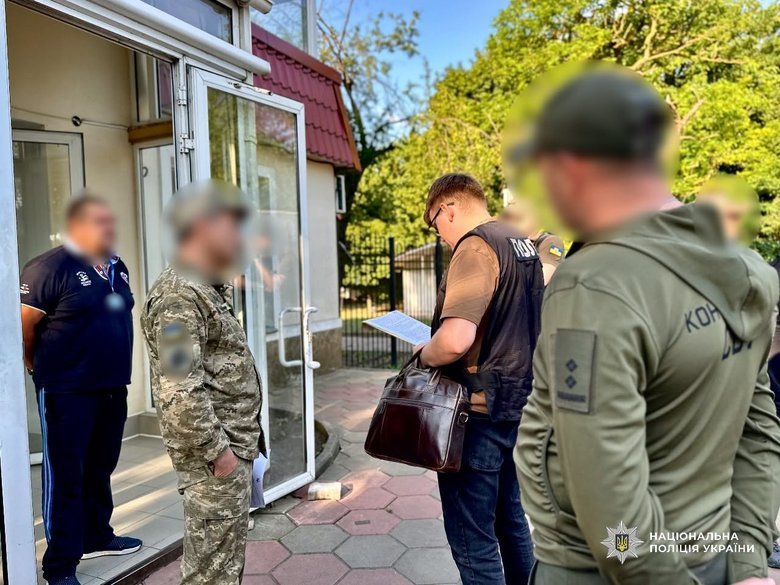 махінації з виплатами військовим