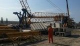 Рядом с жилыми домами в Симферополе рухнул строительный кран. ФОТО