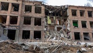 Зруйнована обстрілом школа