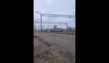 Украинцы Мелитополя проклятиями встречают бронепоезд железнодорожных войск РФ. ВИДЕО