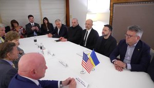 Зеленский и Трамп будут обсуждать деэскалацию