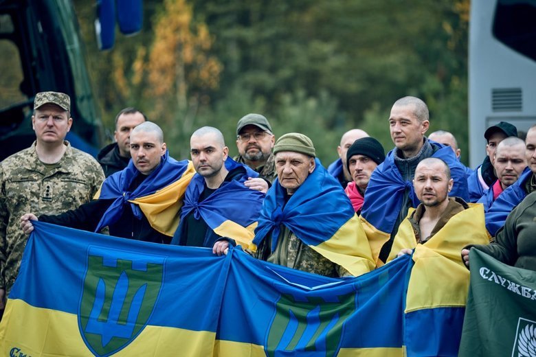 Ukraine brings home 270 defenders in prisoner exchange with Russia