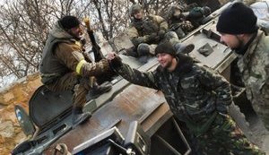 "Вот они - наши герои. Только что из пекла. Они очень устали": "Киборги" провели ротацию в Донецком аэропорту. ФОТОрепортаж