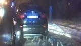 Нетрезвый водитель во Львове за 20 минут совершил три ДТП, снес парапет, дорожный знак и ворота. ВИДЕО