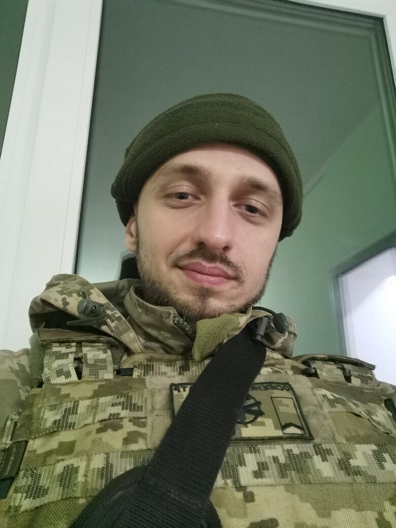 Олександр Осипенко: Диванні військові експерти не думають, що за кожним клаптиком відвойованої території стоять чиясь жертва та подвиг. Треба відставити браваду і зробити так, щоб ми виграли цю війну 01 Олександр Осипенко: Диванні військові експерти не думають, що за кожним клаптиком відвойованої території стоять чиясь жертва та подвиг. Треба відставити браваду і зробити так, щоб ми виграли цю війну 01