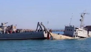Тральщик "Черкассы" после неудачной попытки вырваться из Донузлава занял оборону. ВИДЕО