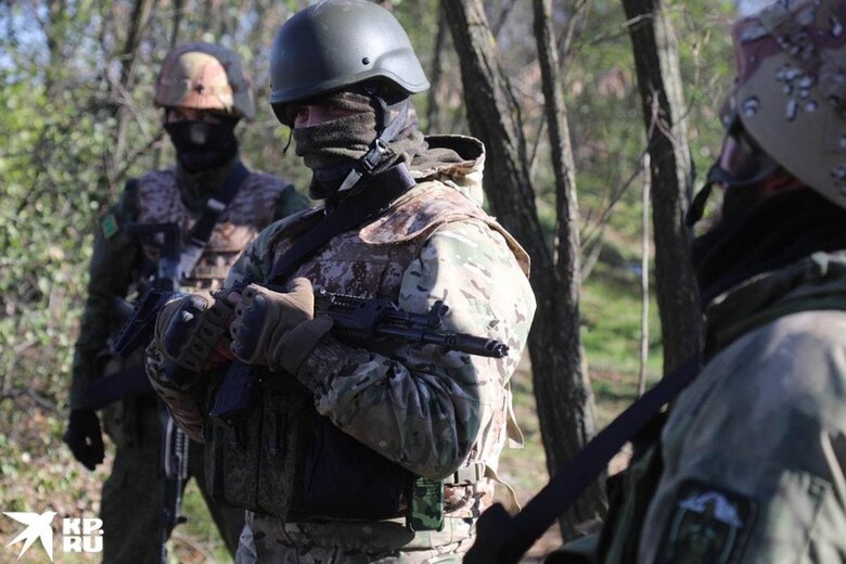 Іран забезпечив Росію бронежилетами та касками 02