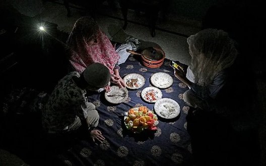 Наслідки паливної кризи: у Пакистані почалися віялові відключення електроенергії