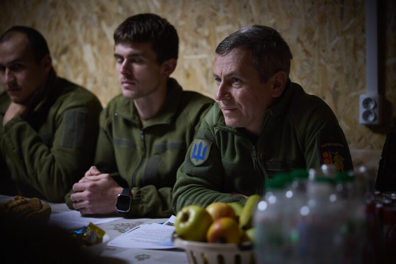 Володимир Зеленський нагородив воїнів 65-ї ОМБр за подвиги в обороні Запоріжжя