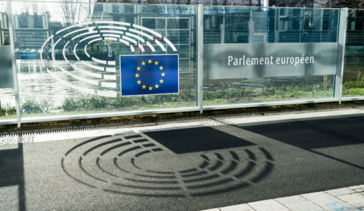 Європарламент закликав Зеленського не підписувати закон про реформу містобудування