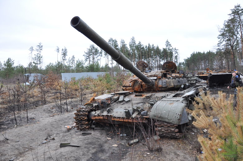 Russian occupiers equipment near Bucha destroyed 02