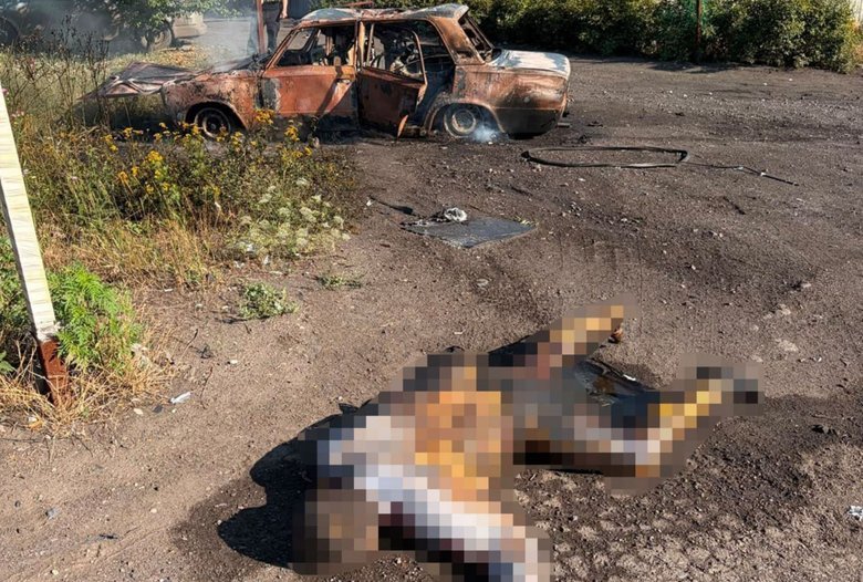 РФ ударила FPV-дроном по цивільному автомобілю на Донеччині