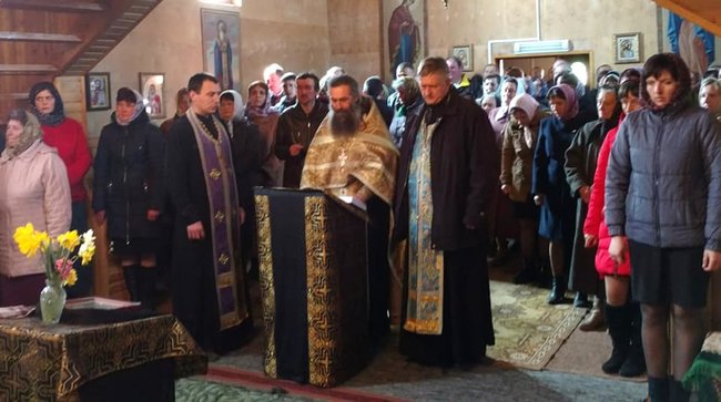 На Рівненщині побилися парафіяни ПЦУ і УПЦ МП 06