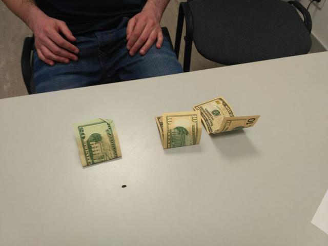 Гражданин Грузии попытался подкупить пограничника в Борисполе 40 долларами 02