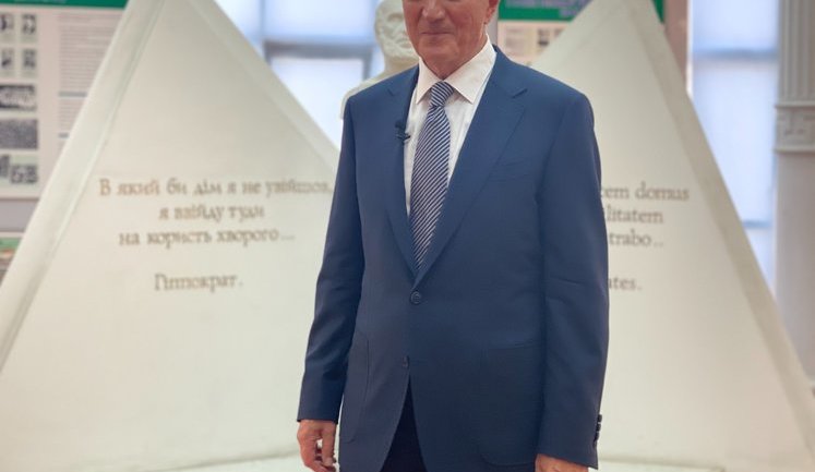 Ректором Одесского медуниверситета избран Запорожан. За него проголосовали порядка 80% избирателей