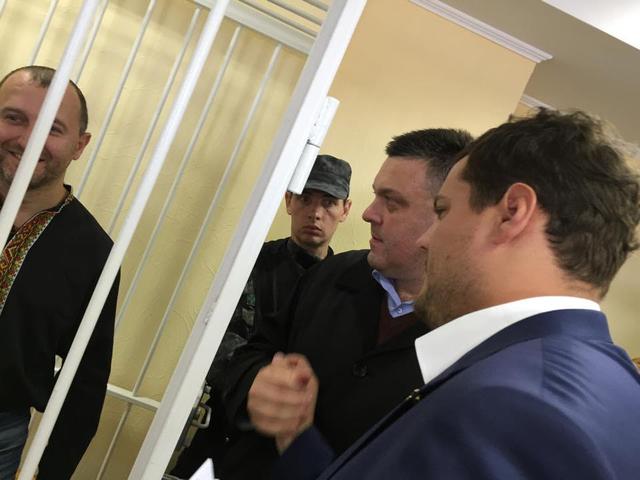 тягнибок сиротюк