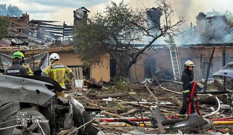 Балістичний удар по Київщині: близько 100 постраждалих та 10 загиблих (оновлено). ФОТОрепортаж