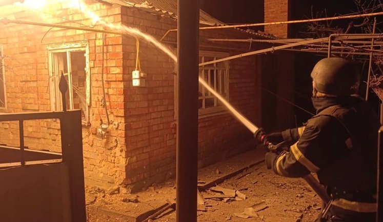 Окупанти атакували три райони Дніпропетровщини артилерією та дронами: є руйнування житла та інфраструктури. ФОТОрепортаж