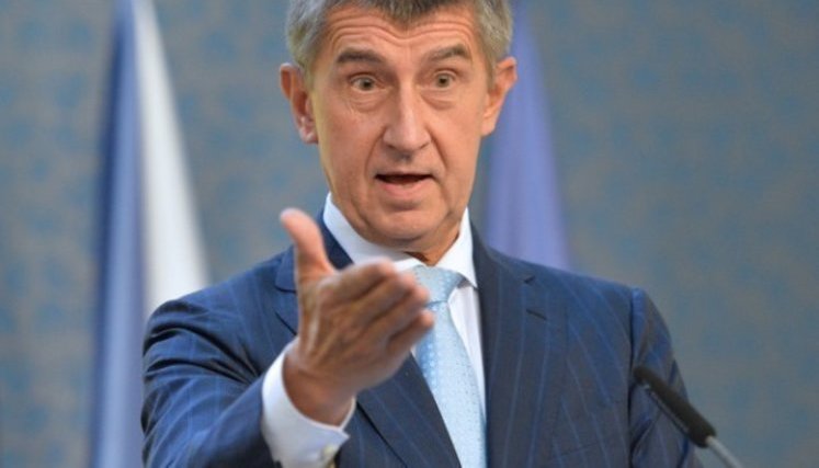 Чехія не прийме більше жодного біженця, бо приймає людей з України, - прем'єр-міністр країни