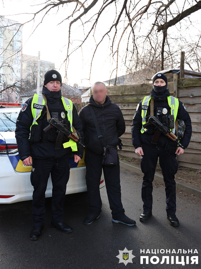 У Чернігові чоловік підтримав агресію РФ під час хвилини мовчання
