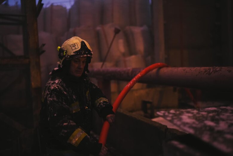 Ліквідація наслідків ворожих ударів по інфраструктурі Києва та області 03