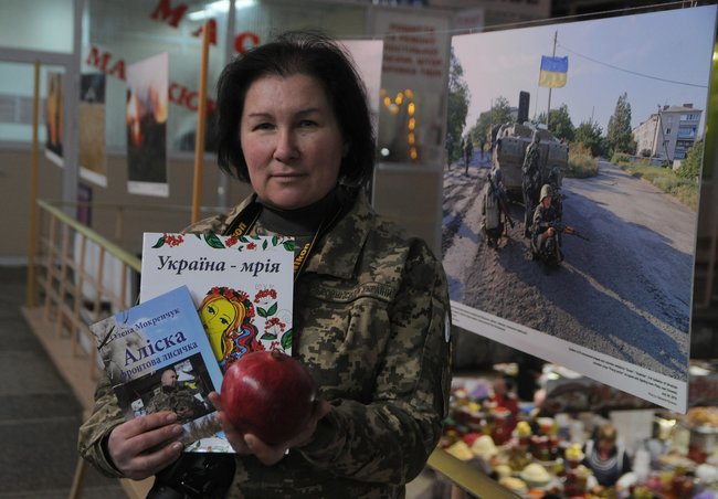 Старший офіцер прес-центру оперативного командування Північ Олена Мокренчук: Від початку війни мріяла писати про героїзм українських військових 02
