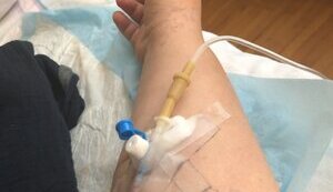 ЛІКАРЯМ КЛІНІКИ БІЛЯКА В УЖГОРОДІ З ЛЮБОВ'Ю