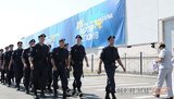 Прессу не пускают на съезд ПР: "Вас централизованно заведут в зал, отснимете себе картинку и вас выведут" (Обновлено)