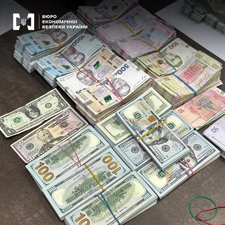 БЕБ викрило мережу в Києві, що нелегально виготовляла та продавала електронні сигарети