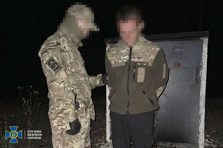 На Черкащині та Харківщині затримано зловмисників, які палили релейні шафи на залізниці