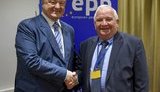 Порошенко и президент ЕНП договорились противодействовать российскому вмешательству в избирательные процессы