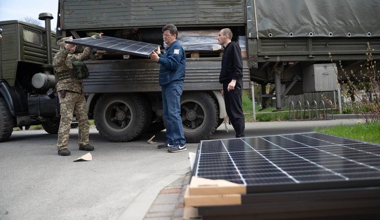 Musk sends Tesla Powerwall energy saving systems to Ukraine. ФОТО