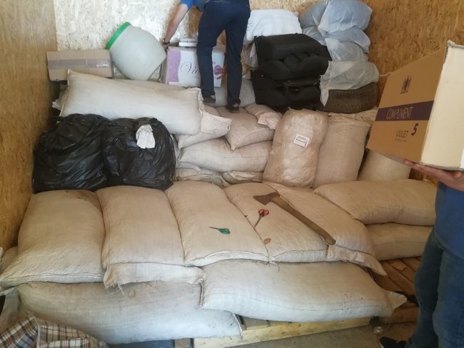 В Одессе налоговой милицией и пограничниками ликвидировано подпольное производство сигарет, изъято товаров на 5,8 млн грн 04 В Одессе налоговой милицией и пограничниками ликвидировано подпольное производство сигарет, изъято товаров на 5,8 млн грн 04