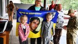 Меморіальну дошку загиблому під час виходу з Іловайська воїну 93-ї ОМБр Василю Логвиненку відкрили в Нікополі. ФОТОрепортаж