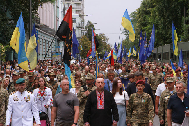 Марш захисників України відбувся в центрі Києва 09