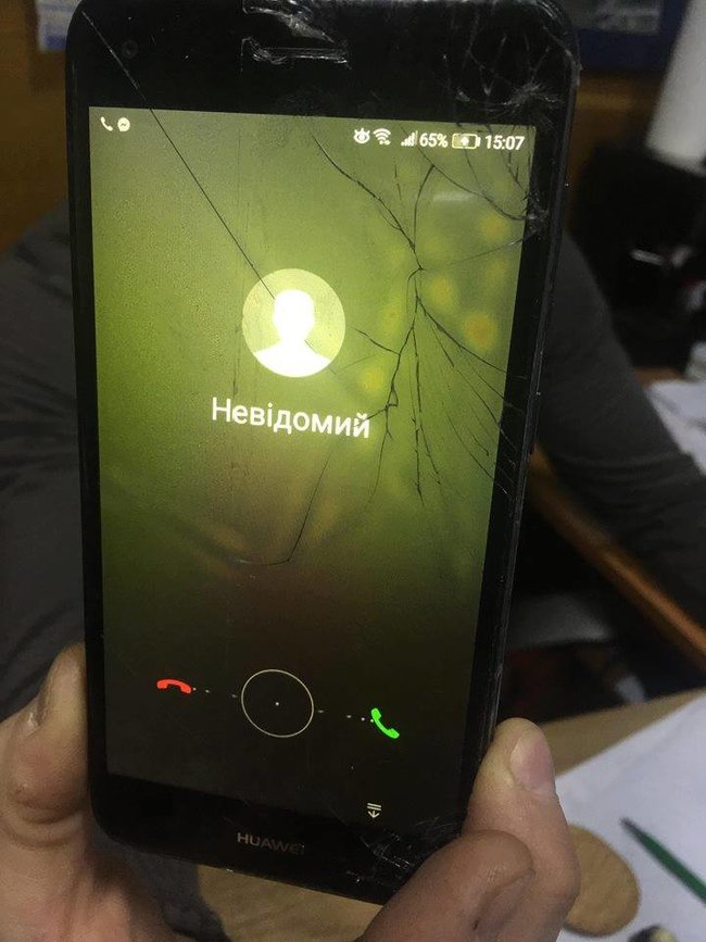 Після крадіжки в авто невідомі пропонують повернути викрадене за гроші. Звертаються на помилково зазначене імя в поліцейському протоколі, - волонтер Литвинова 02 Після крадіжки в авто невідомі пропонують повернути викрадене за гроші. Звертаються на помилково зазначене імя в поліцейському протоколі, - волонтер Литвинова 02