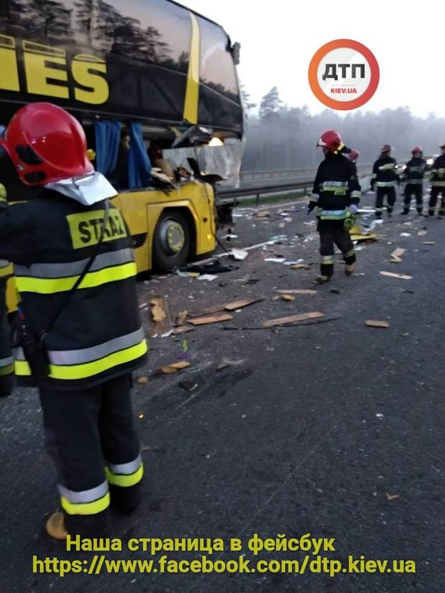 Eight Ukrainians injured in bus crash in Czech Republic 06
