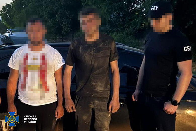 Задержаны еще 14 организаторов схем для уклонистов