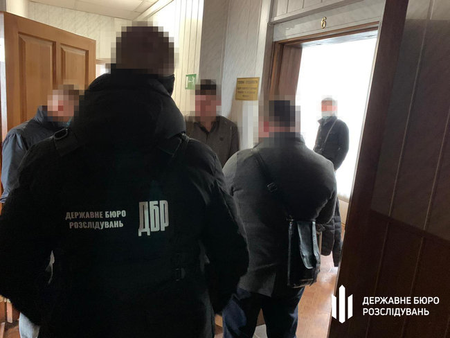 Чиновник Держпродспоживслужби, який дозволяв ресторанам Одещини працювати під час карантину, постане перед судом, - ДБР 01