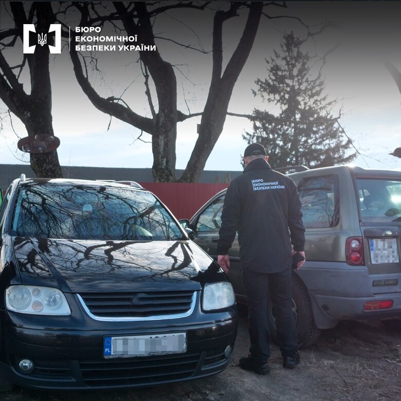 БЕБ знайшло ще одну схему незаконного ввезення автівок