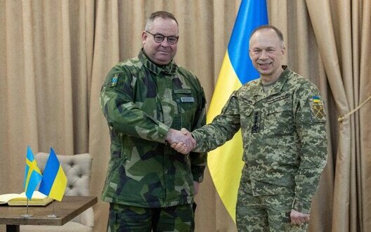 Сирский встретился с Главнокомандующим ВС Швеции генерал-лейтенантом Микаэлем Классоном