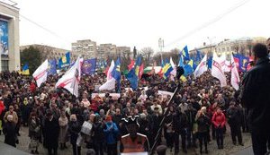 Революция в Черкассах: тысячи людей, кровь и отлет "губернатора". ФОТОрепортаж+ВИДЕО