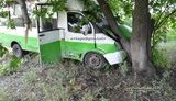 На Харьковщине женщина-водитель на иномарке въехала в автобус с пассажирами: 5 пострадавших. ФОТОрепортаж+ВИДЕО