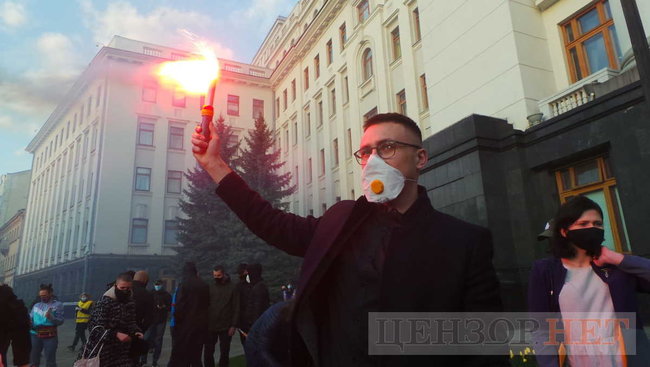 Зеленский, требуем объяснений! Венедиктову - в отставку, - активисты отстаивают продолжение расследования дела об убийстве Гандзюк 24