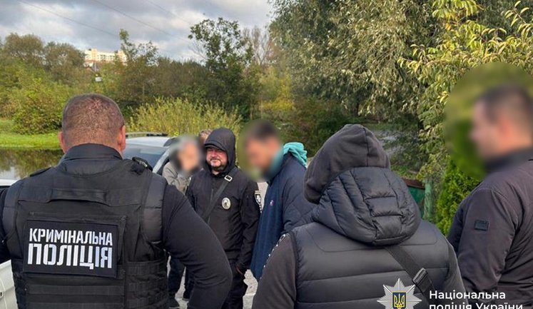На Виннитчине следователи задержали злоумышленников, вырубивших более 500 деревьев на 3 миллиона гривен. ФОТОрепортаж