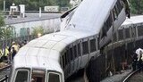 В столице США столкнулись два поезда метро - 4 погибших и десятки раненых. ФОТОрепортаж.